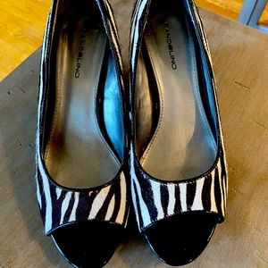 Barely one leopard platforms.   Beautiful.